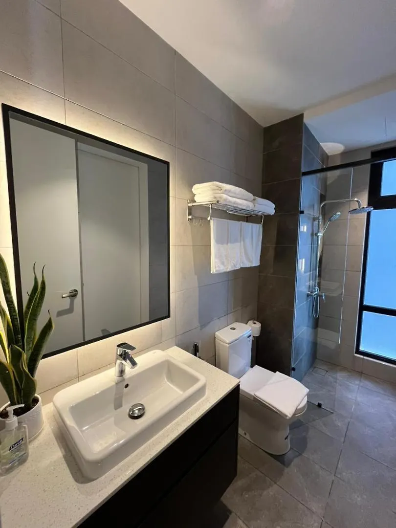 Bukit Bintang Axon Residences 3R2B 3Queens Beds Kuala Lumpur 0*,