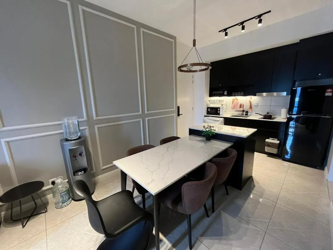Bukit Bintang Axon Residences 3R2B 3Queens Beds Kuala Lumpur Malajzia